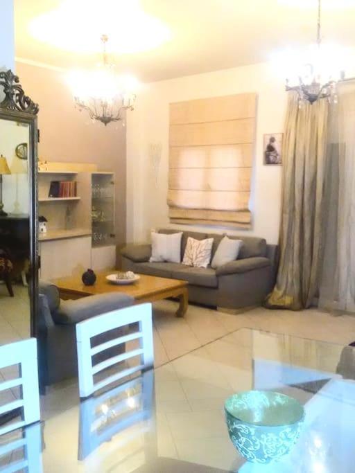 Doxa's Place Apartment *